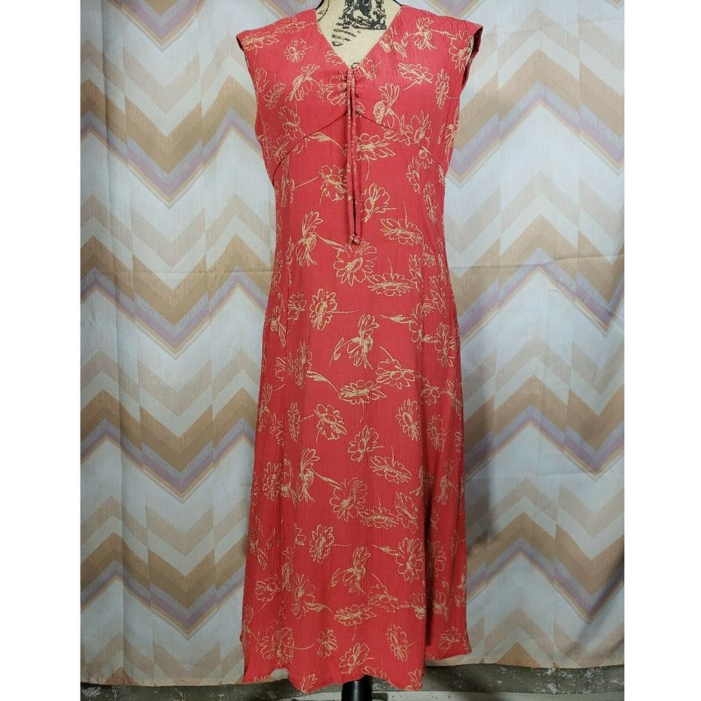 Crimson red sleeveless V-neck floral midi crinkle dress